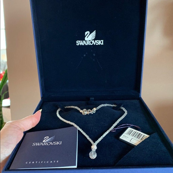 BNIBWT Genuine Swarovski Necklace - Picture 3 of 4